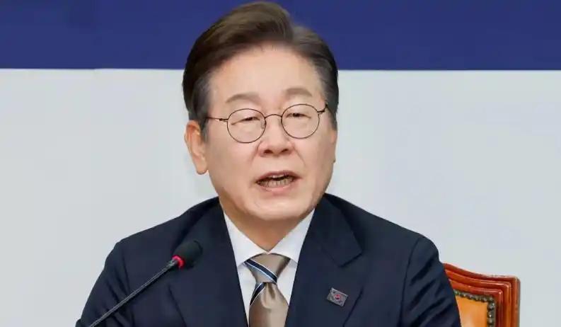 英雄联盟S15赛竞猜-包含社区盾加时末段再迎强敌，利物浦更衣室发声，主帅态度——质疑声仍在，球探报告显示潜力的词条